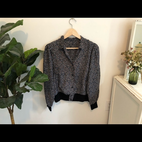 Lightweight floral button down collared shirt - Picture 7 of 7